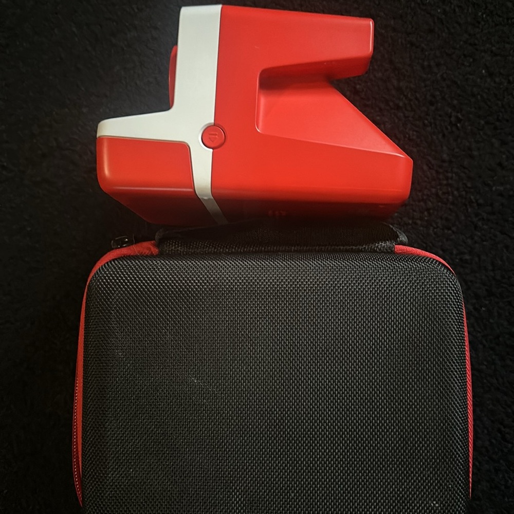 Polaroid Now with Case - Picture 2 of 8